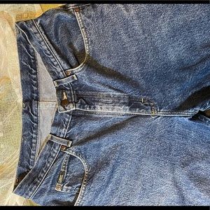 Super cute Vintage lee jeans high waisted and straight leg!